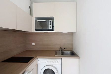 Mandelieu-la-Napoule - Appartement à louer - Studio - 19 m² - 595 € - Photo 5