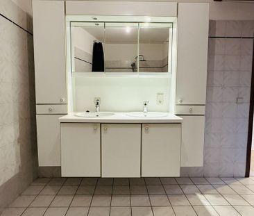 Appartement te huur in Sint-Truiden voor € 900 met 3 slaapkamers - Foto 3