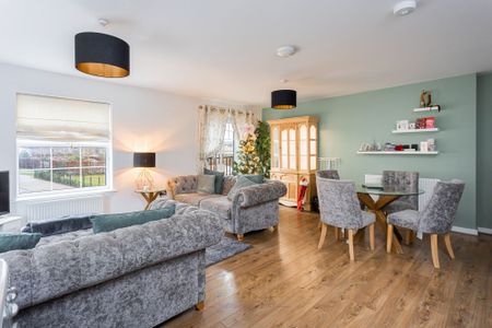 Somerley Drive, Crawley, RH10 - Photo 2