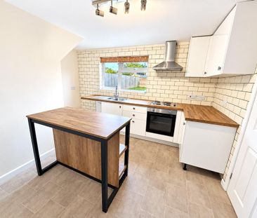 3 bedroom terraced house to rent - Photo 6