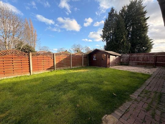 2 bedroom detached bungalow to rent - Photo 1