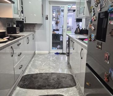 Room in a Shared House, Parchmore Road, CR7 - Photo 3