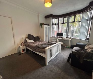 Harlaxton Drive Lenton, Nottingham - Photo 1