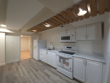 For Lease - 15 Karen Ann Crescent, Toronto, Ontario - Photo 3