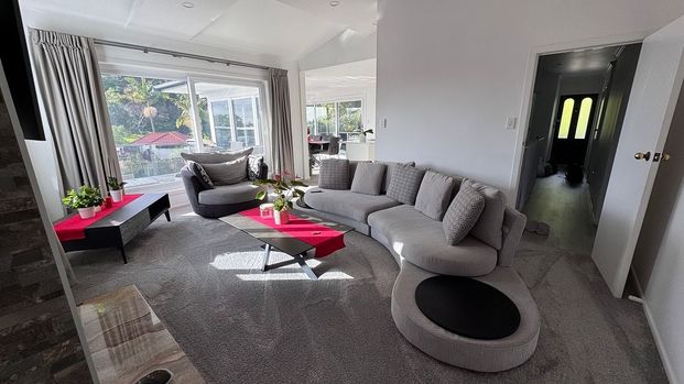 Modern Perfection in Red Beach - Photo 1