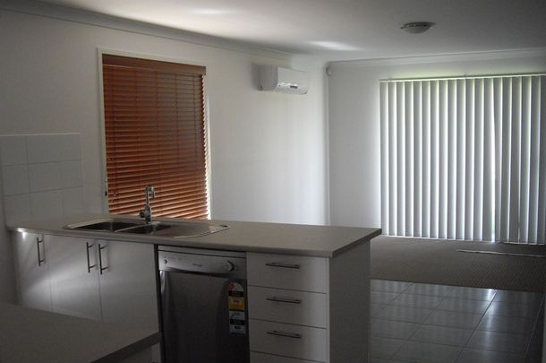 Modern 3 Bedroom Property in Smithfield Plains - Photo 1