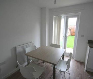 2 bedroom property to rent in Warrington - Photo 3