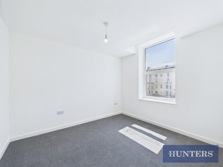 2 bedroom Flat To Let - Photo 5