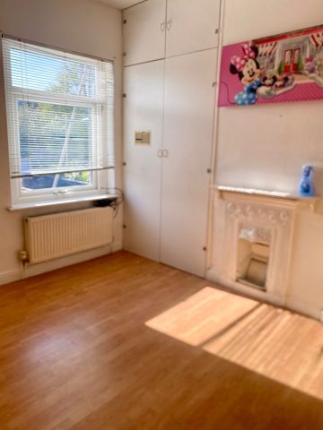 2 Bed Terraced House, Coventry, CV2 - Photo 3