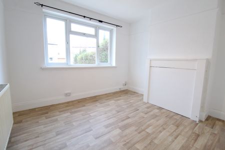 3 Bed Semi For Rent, Blakenall, Walsall, WS3 - Photo 2