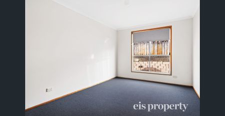 Spacious Five Bedroom Home - Photo 4