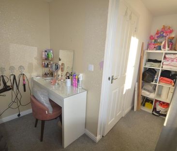 3 bedroom semi-detached house to rent - Photo 3