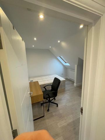 3 bedroom apartment to rent - Photo 2