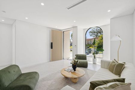 Brand New Luxury Home - Photo 2