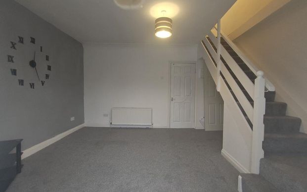 2 bedroom maisonette to rent - Photo 1