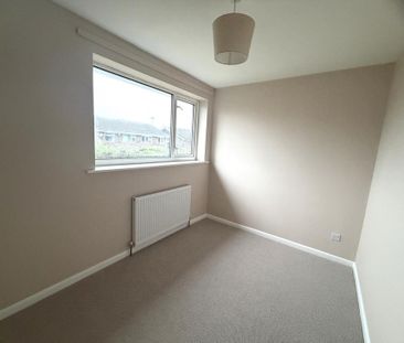 2 bedroom semi-detached house to rent - Photo 4