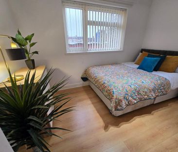 1 bedroom in a house share to rent - Photo 5