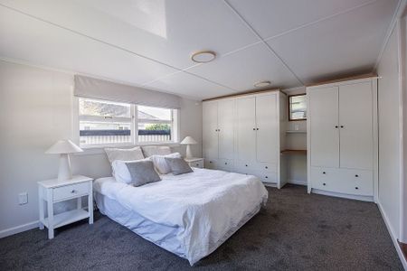 Move‑In Ready! Refreshed 2 Bedroom in Clive - Photo 4