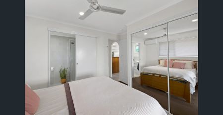 Beachfront Beauty in Slade Point - Photo 5