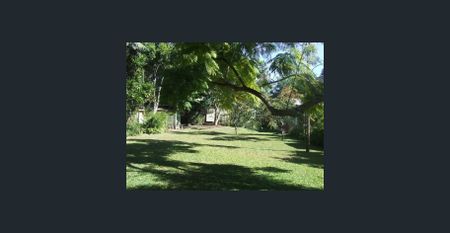 Female Share House walk to Griffith Uni, QE2 Hospital 10km to CBD - Photo 5