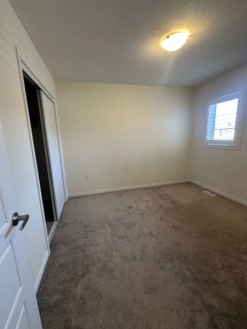 For Lease - 49 Queens Mary Drive, Hamilton, Ontario - Photo 3