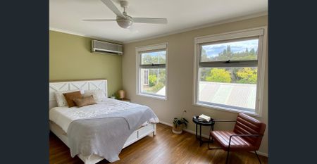 Comfortable and Convenient 3-Bedroom House with Indoor Spa and Outdoor Entertainment Area - Photo 4