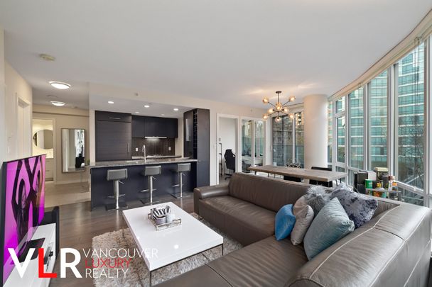 Condo in Downtown Vancouver, BC - Photo 1