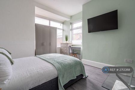 1 bedroom in a house share to rent - Photo 5