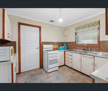 Spacious Family Home for Rent! - Photo 6