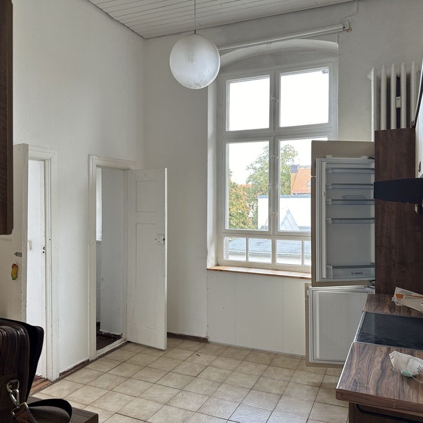 Großzügig geschnittene Balkon-Wohnung im grünen Berliner Süden, in Lankwitz ***EBK***Wannenbad***Parkett/Dielen*** - Photo 1