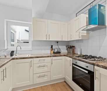 1 bedroom in a house share to rent - Photo 4