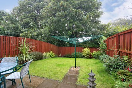 5 bedroom terraced house to rent - Photo 4