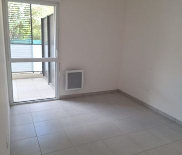 T2 AVEC TERRASSE ET PARKING - Photo 2
