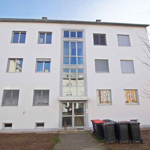 Renovierte 3 Zimmer Mietwohnung mit Balkon in saniertem Wohnhaus im Stadtzentrum! - Photo 1