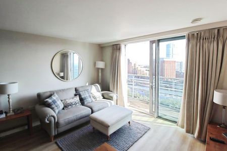 2 bedroom flat to rent - Photo 2