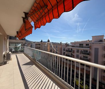 Location Appartement 4 pièces 84m² NICE 06000 - Photo 6