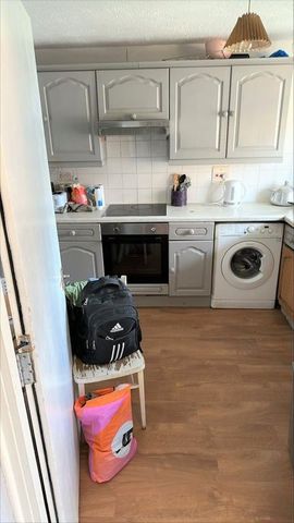 Room in a Shared Flat, Lawrence Close, E3 - Photo 2