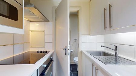 Studio to rent - Photo 2