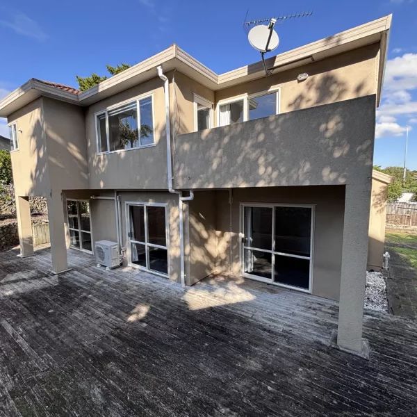 Great Four Bedroom House - Photo 1