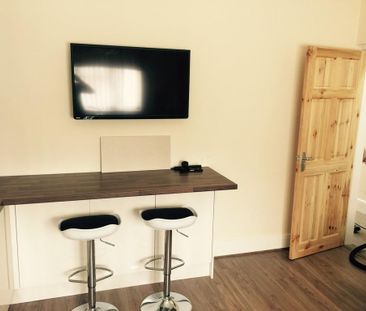 1 bedroom in a house share to rent - Photo 1