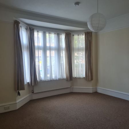 Downsview, Old Orchard Road, Eastbourne - Photo 2