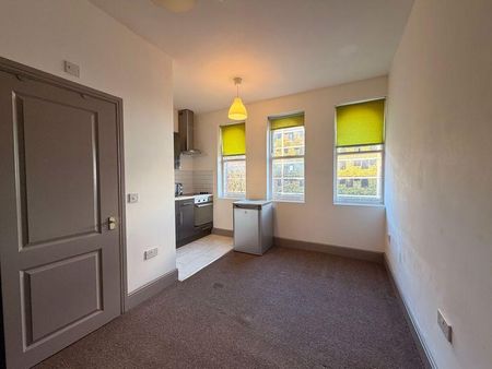 Studio to rent - Photo 3