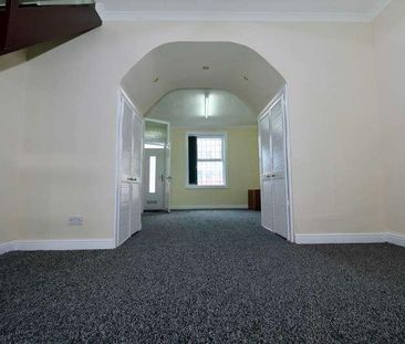 Oldham Road, Rochdale, OL11 - Photo 1