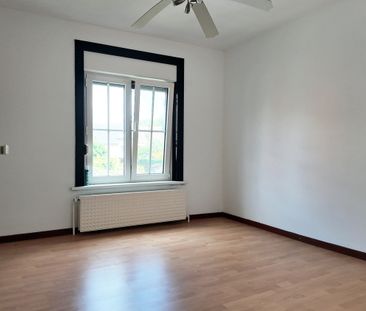 Zonnig en rustig gelegen alleenstaande woning te Eeklo! - Photo 6
