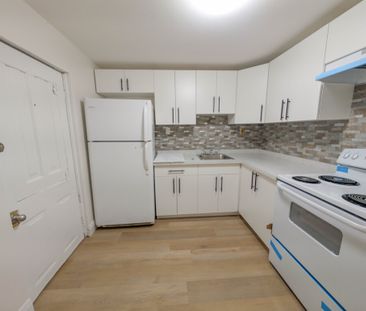 NEWLEY UPDATED 1 BEDROOM APARTMENT IN WELLAND!! - Photo 2