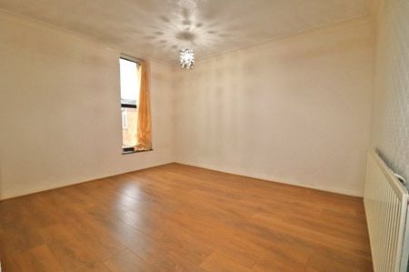 Iris Mews, Property for rent - Photo 3