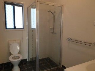 BEAUTIFUL FAMILY HOME - Photo 2