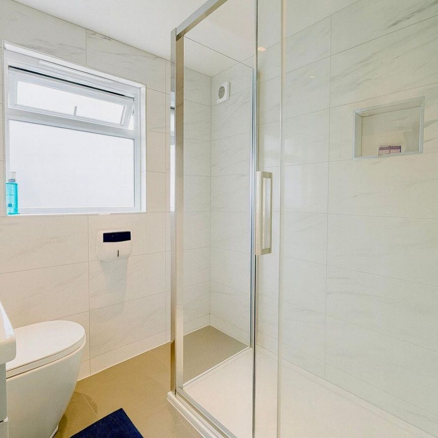 1 bedroom Flat To Let - Photo 1