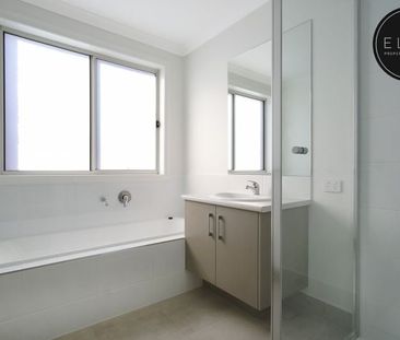 153 Eastern Circuit, East Albury - Photo 2