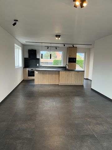 INSTAPKLARE NIEUWBOUWWONING MET 5 SLAAPKAMERS - Foto 3